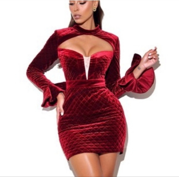 Miss Circle New York Lulia Wine Flare Sleeve Quilted Red Velvet Dress Sz Large - Picture 3 of 11